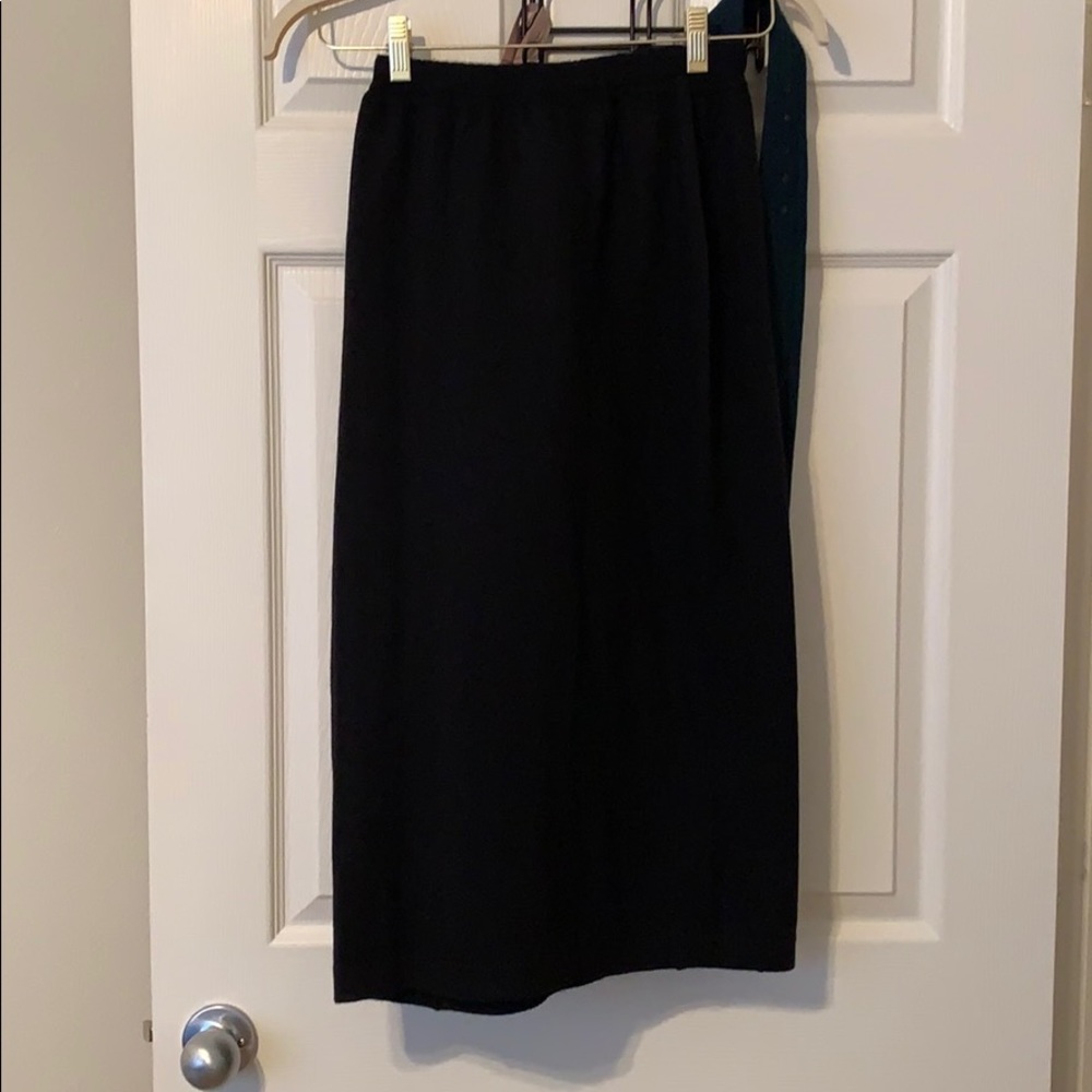 Scottish Cashmere Black Midi Skirt 36